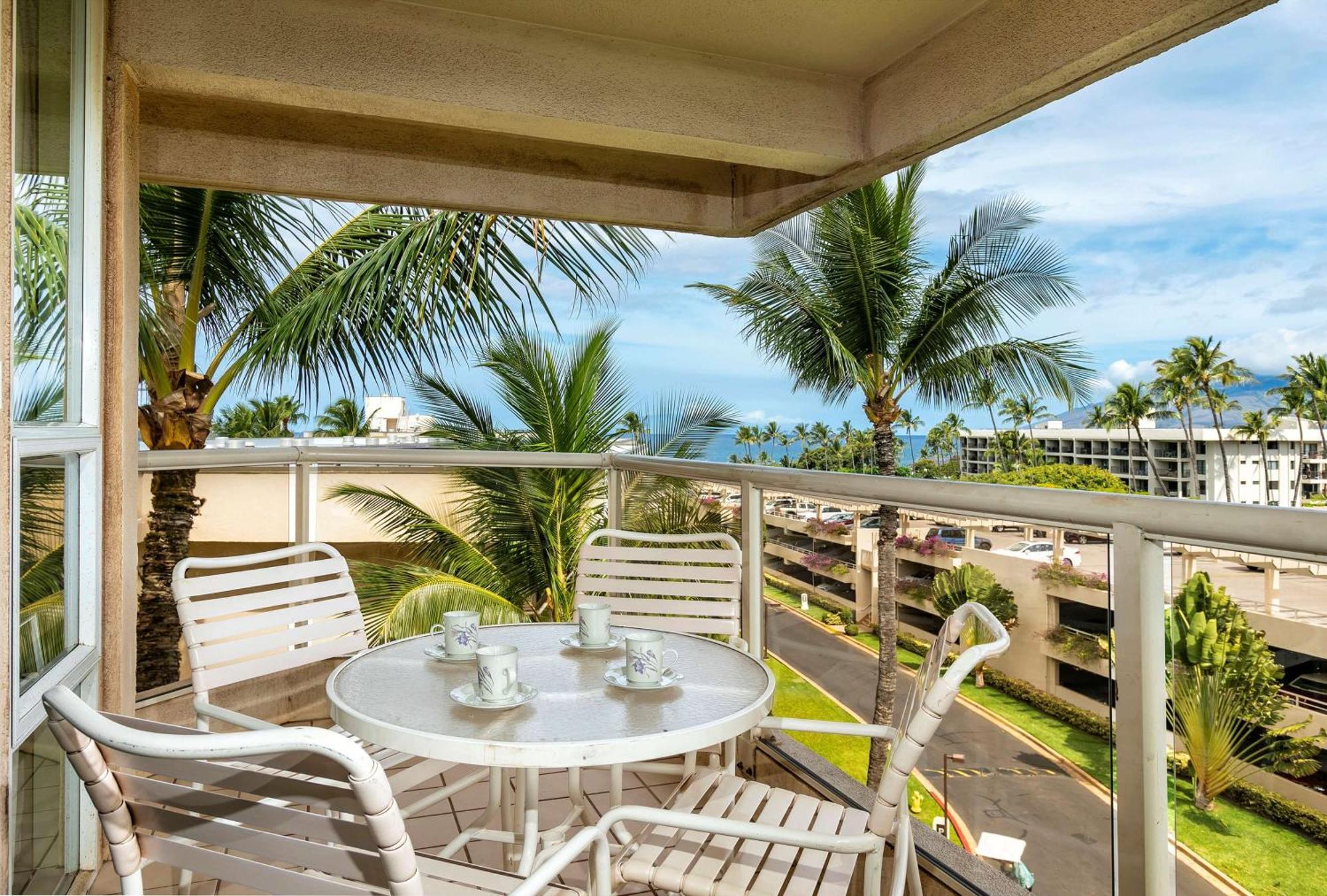 Aparthotel Aston At The Maui Banyan à Wailea  Extérieur photo