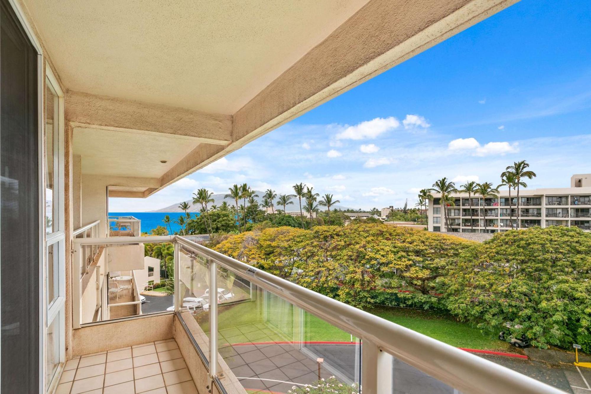 Aparthotel Aston At The Maui Banyan à Wailea  Extérieur photo